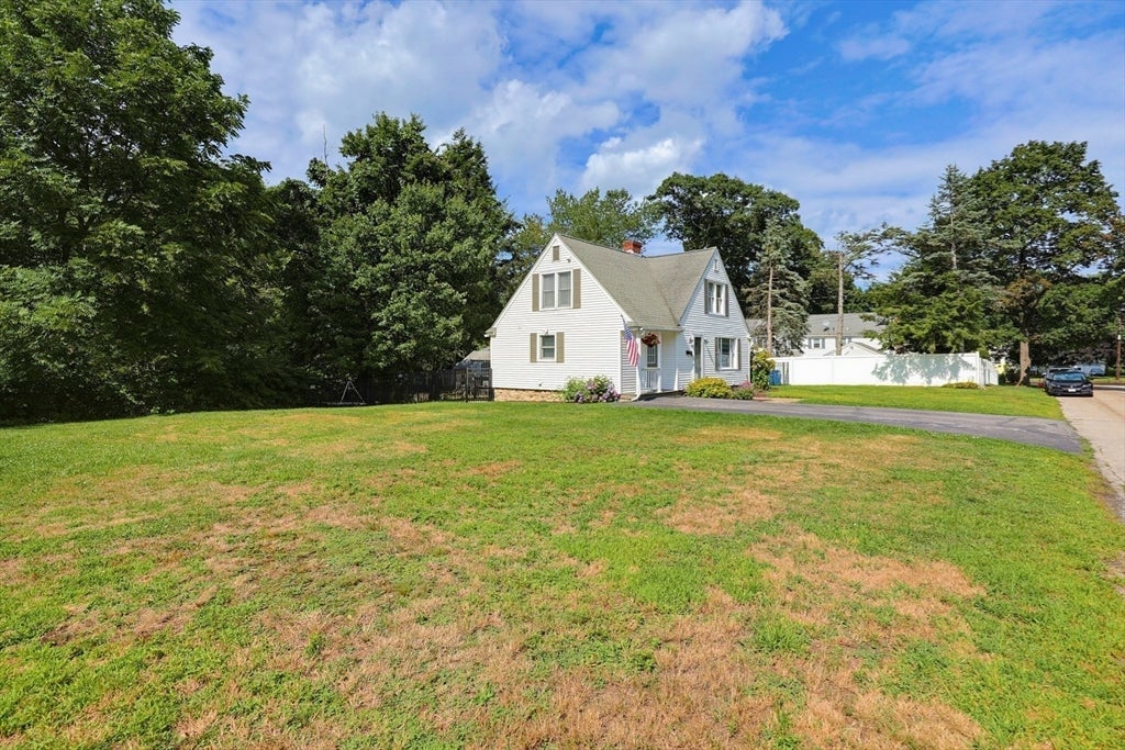 4 Loring St
