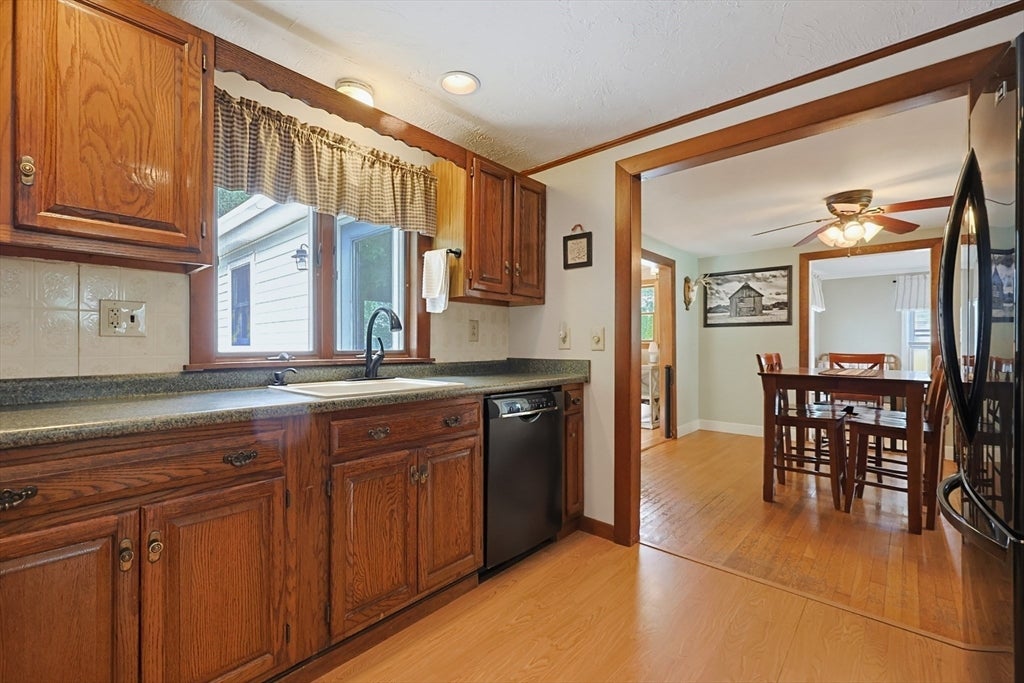 4 Loring St, Auburn, MA, 4 Loring St, Auburn, MA Photo #10
