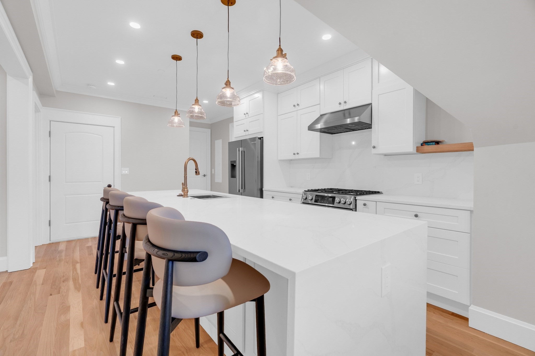 1396 Beacon Street #5, Brookline, MA, 1396 Beacon Street #5, Brookline, MA Photo #2