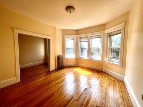 102 Trowbridge Street 3L Cambridge MA 02138