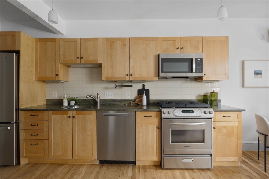 432 Norfolk St #2F, Somerville, MA Photo #9