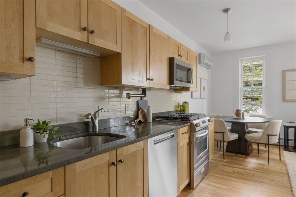 432 Norfolk St #2F, Somerville, MA Photo #5