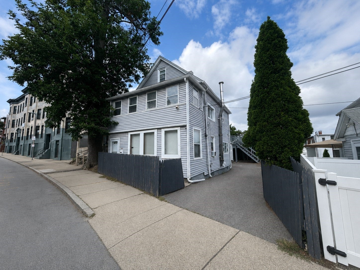 Photo of 445 Walnut Ave, Boston, MA