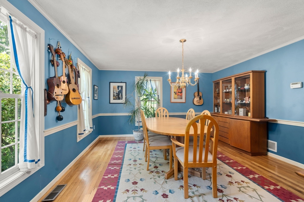 16 Parmenter Rd