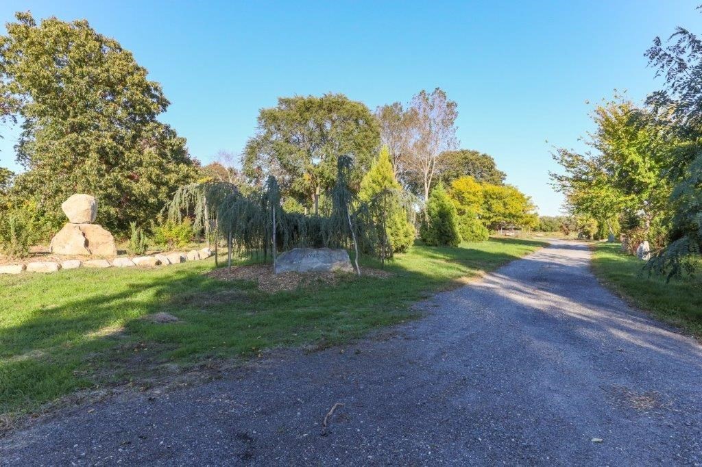 46 Roos Road