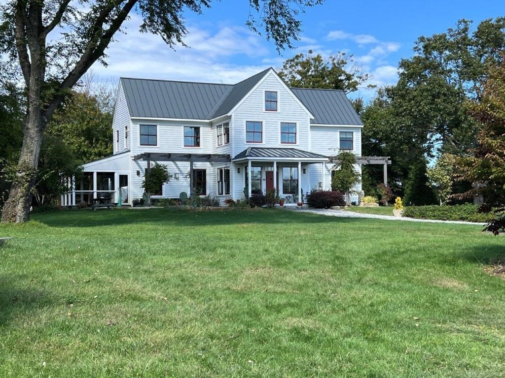 46 Roos Road