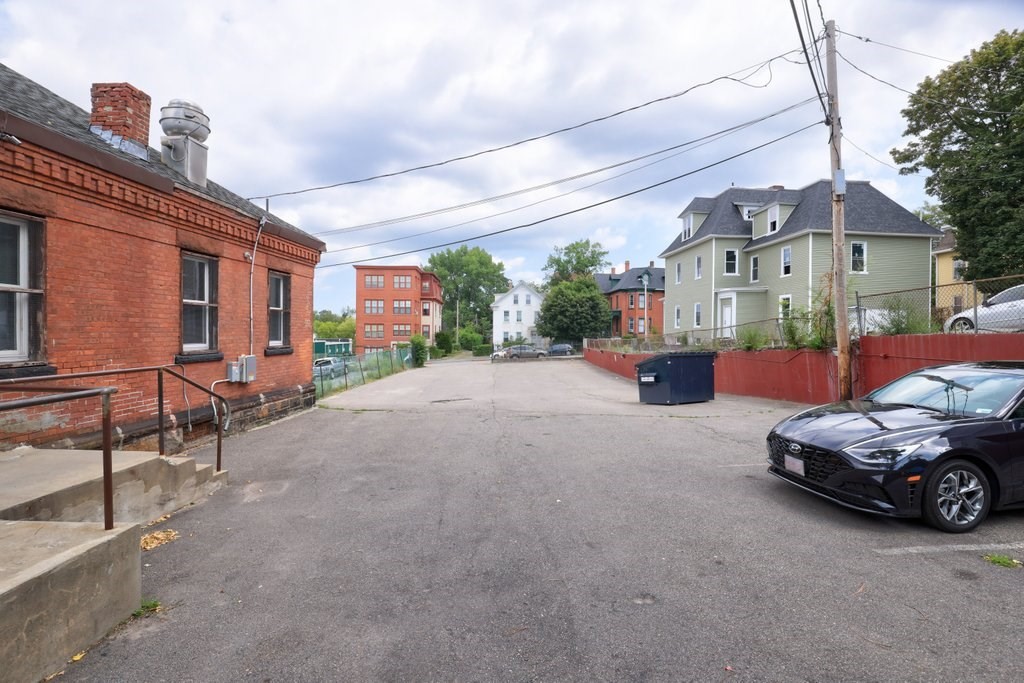 829 Main St