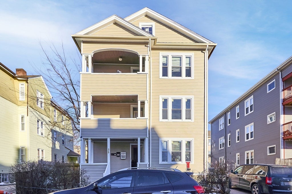 Photo of 35 Arthur St, Worcester, MA
