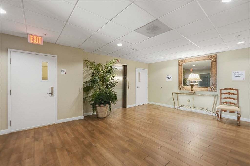 30 Franklin Street 221