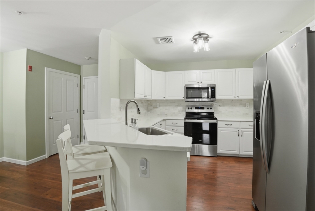 30 Franklin Street 221