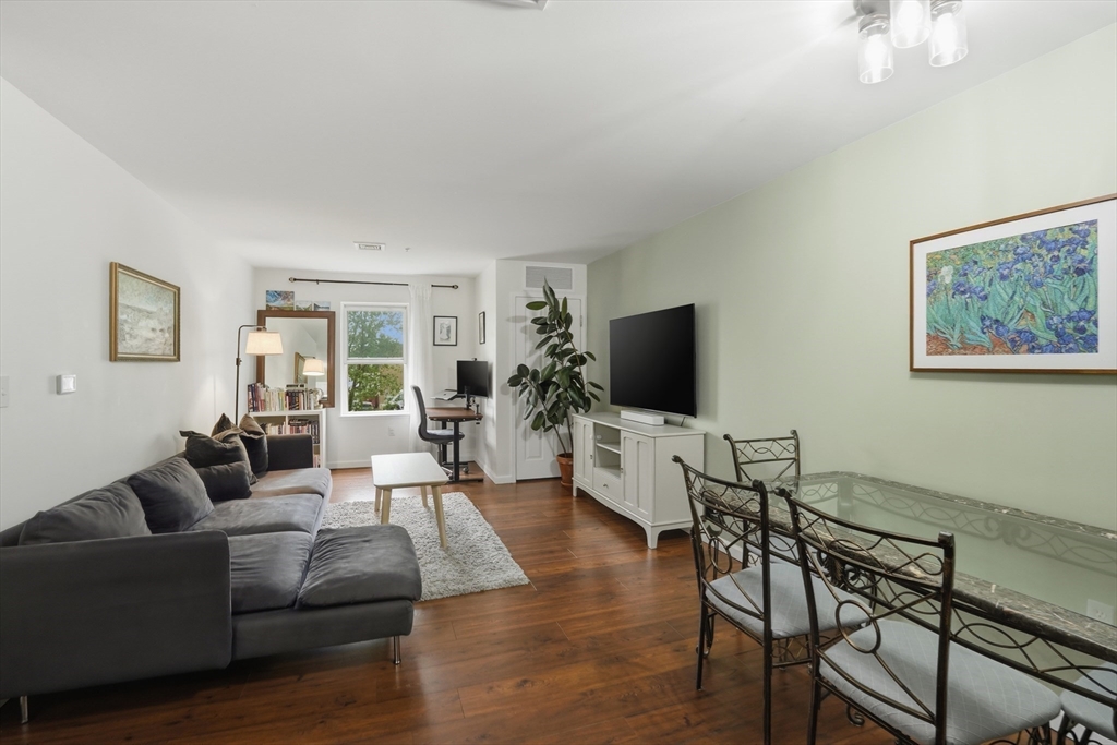 30 Franklin Street 221