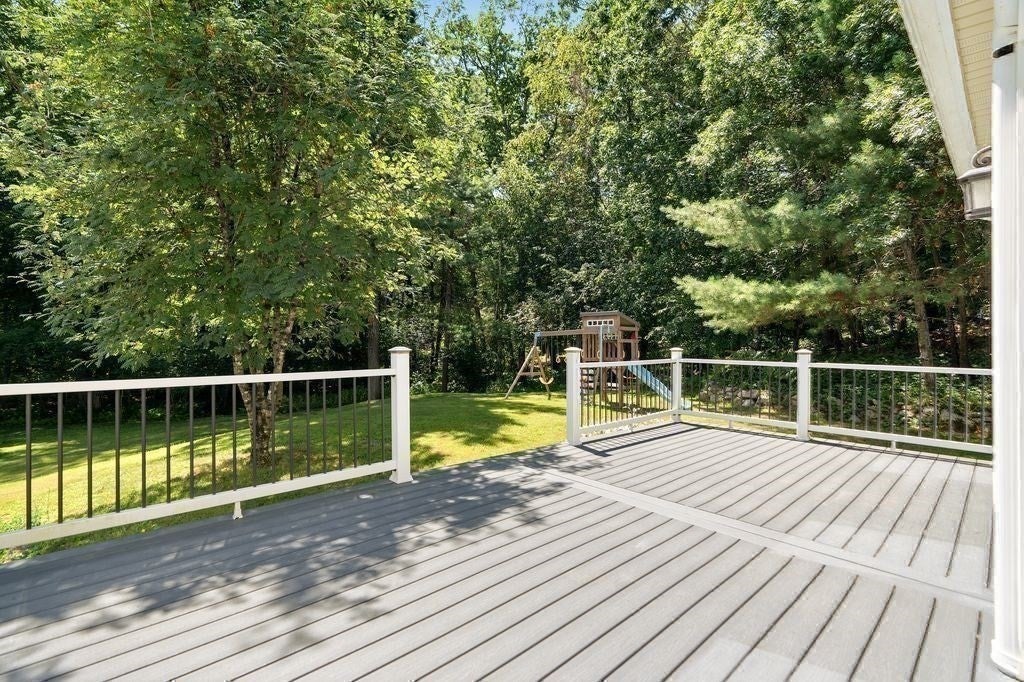 5 Locust St, North Reading, MA Photo #32