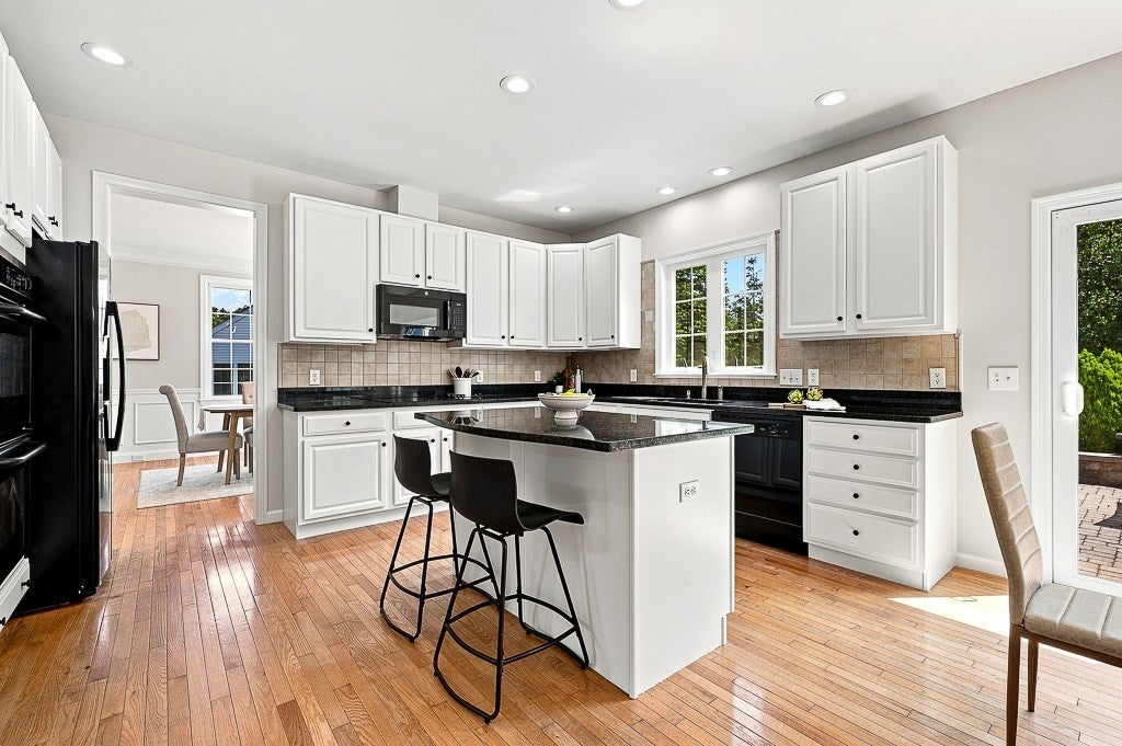 37 Aspen Avenue, Grafton, MA Photo #11