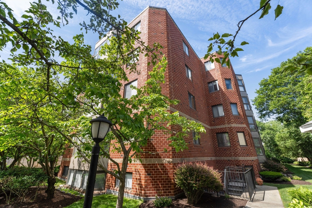 975 Mass Avenue 106