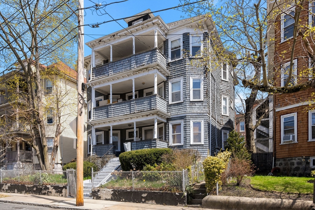 12 Spencer St