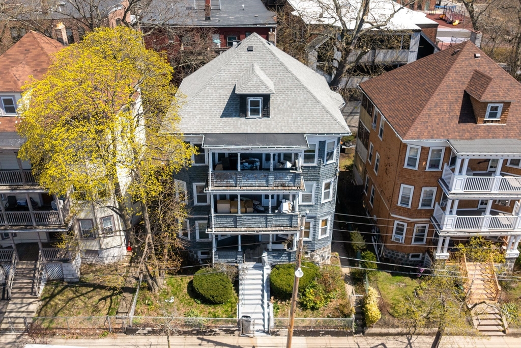 12 Spencer St