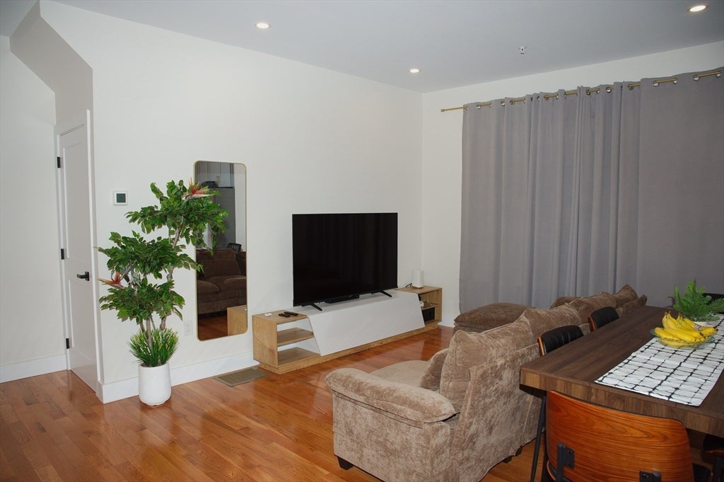5 Walnut Avenue #2, Stoughton, MA, 5 Walnut Avenue #2, Stoughton, MA Photo #2