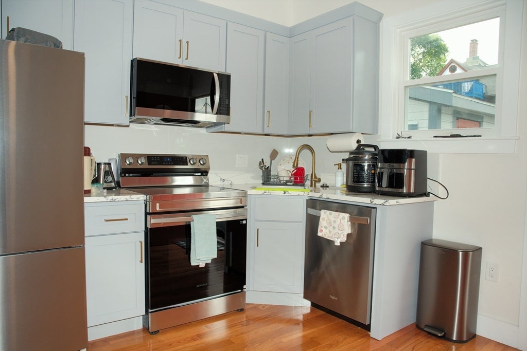 5 Walnut Avenue #2, Stoughton, MA, 5 Walnut Avenue #2, Stoughton, MA Photo #5