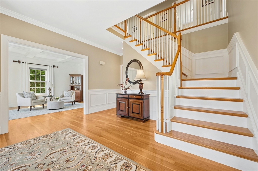 15 Glenwood Ln