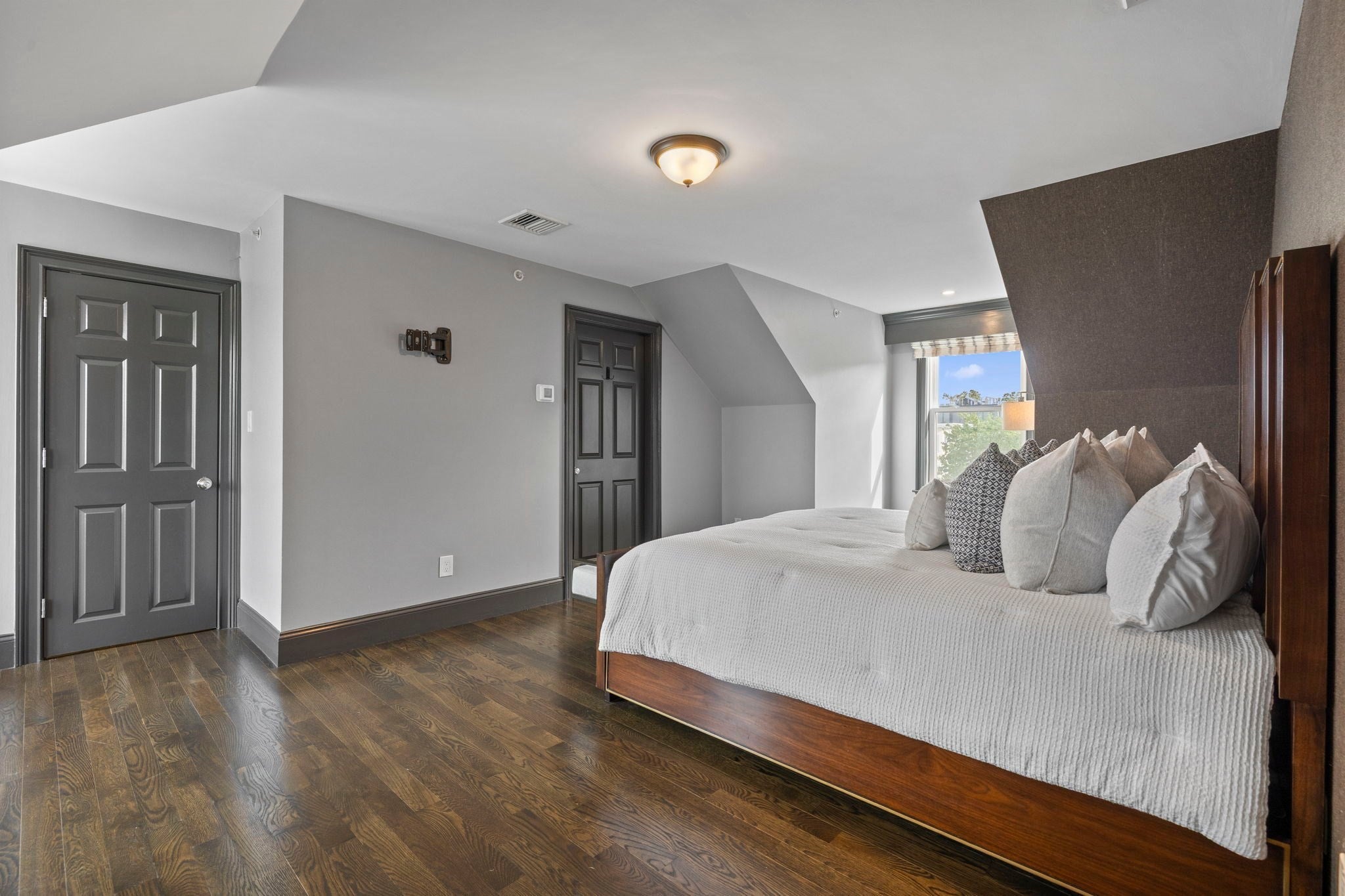 580 E 2nd St #6, Boston, MA Photo #14