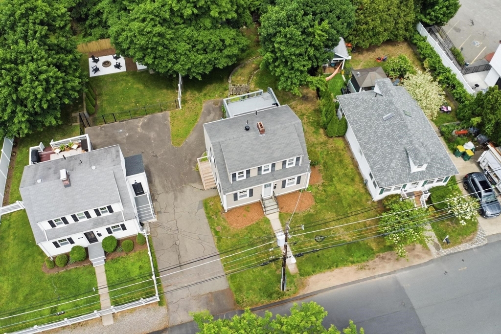 138 Ellis Ave