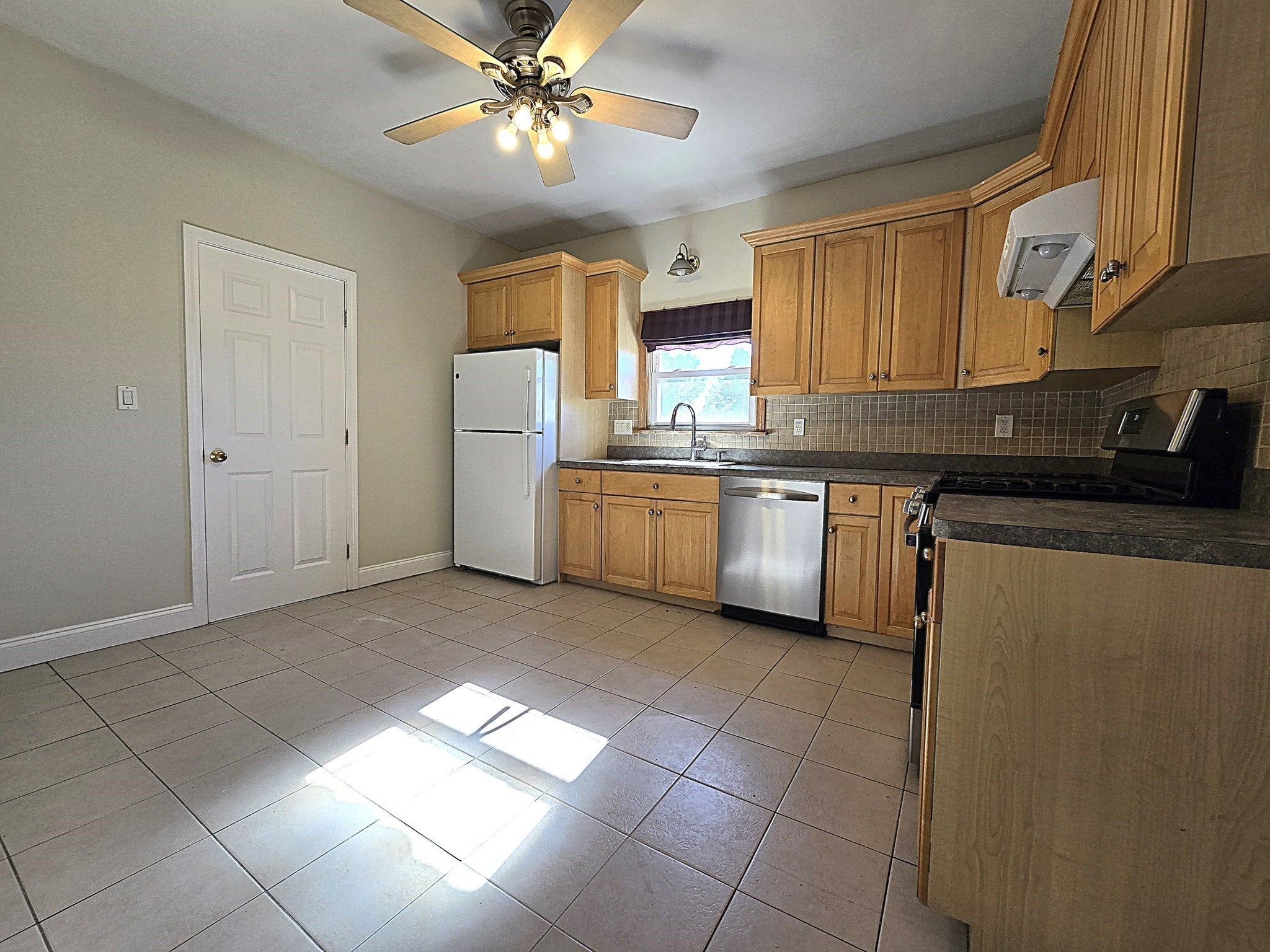 46 Amherst Street #2, Boston, MA Photo #2