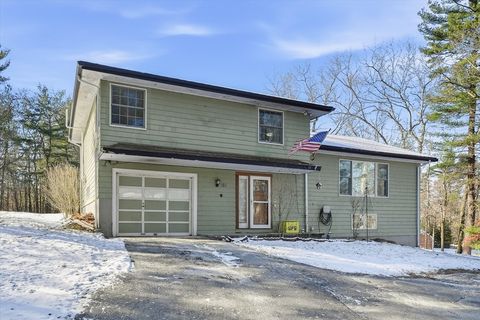 156 Central St North Reading MA 01864