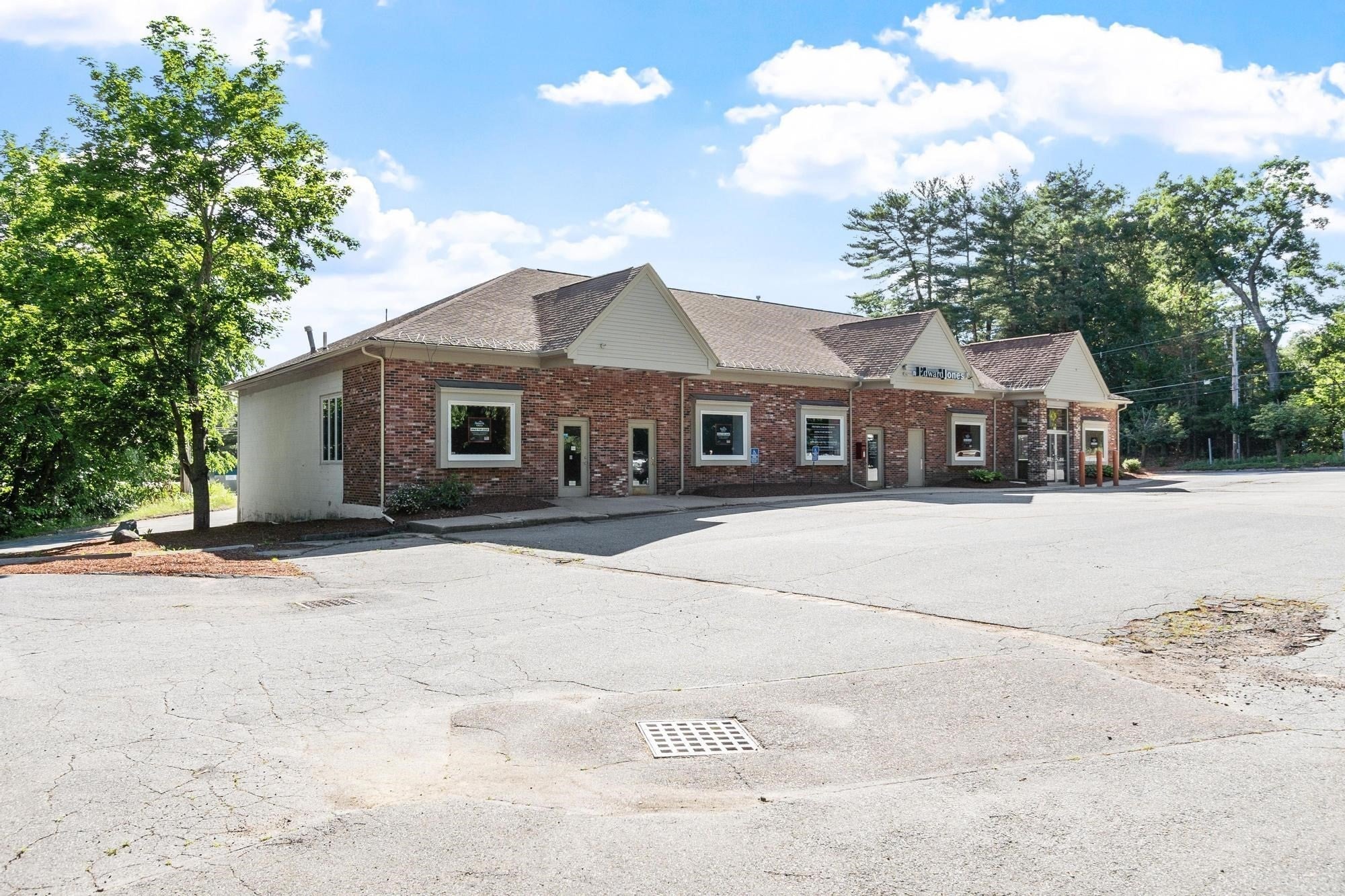 225 Groton Road 1