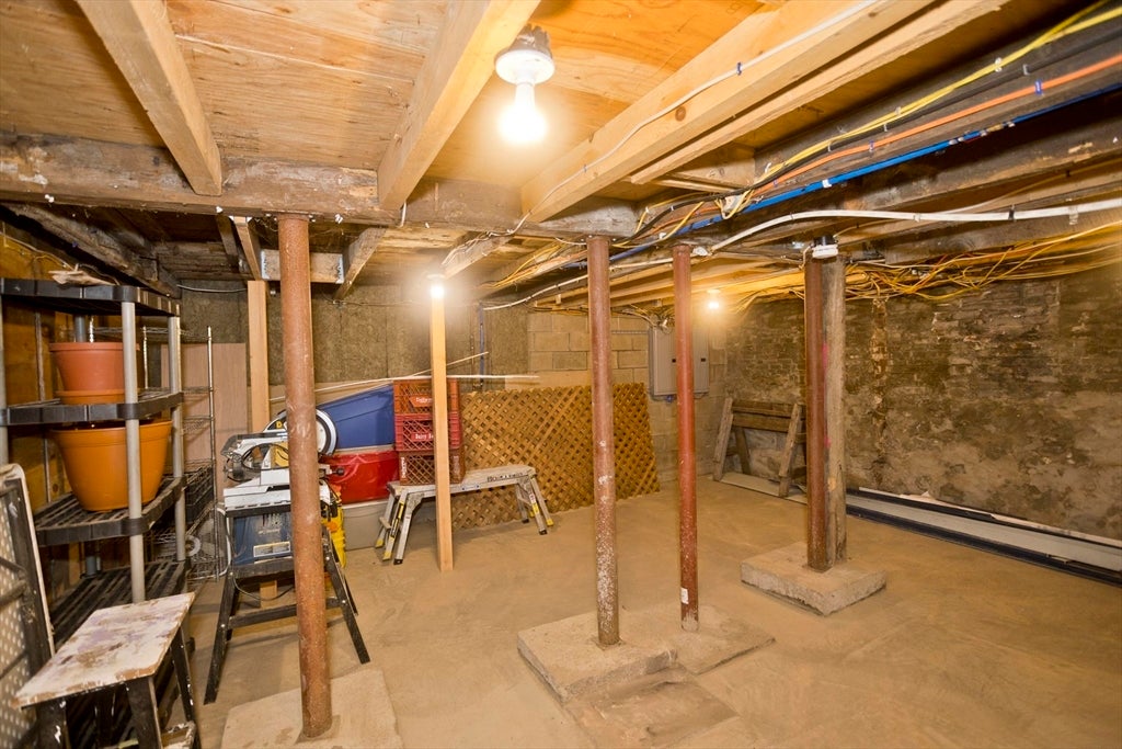 34 Washington St, Greenfield, MA, 34 Washington St, Greenfield, MA Photo #30