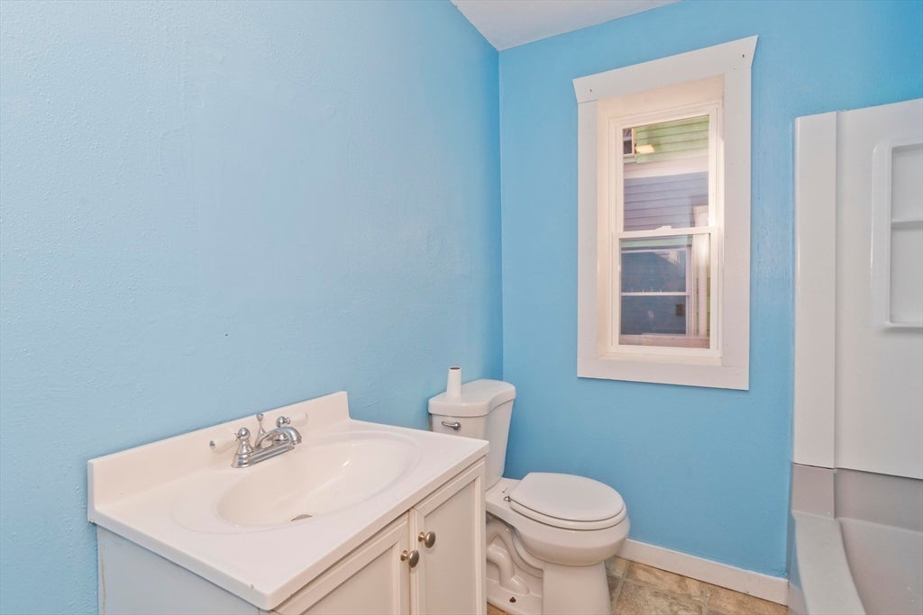 34 Washington St, Greenfield, MA, 34 Washington St, Greenfield, MA Photo #18