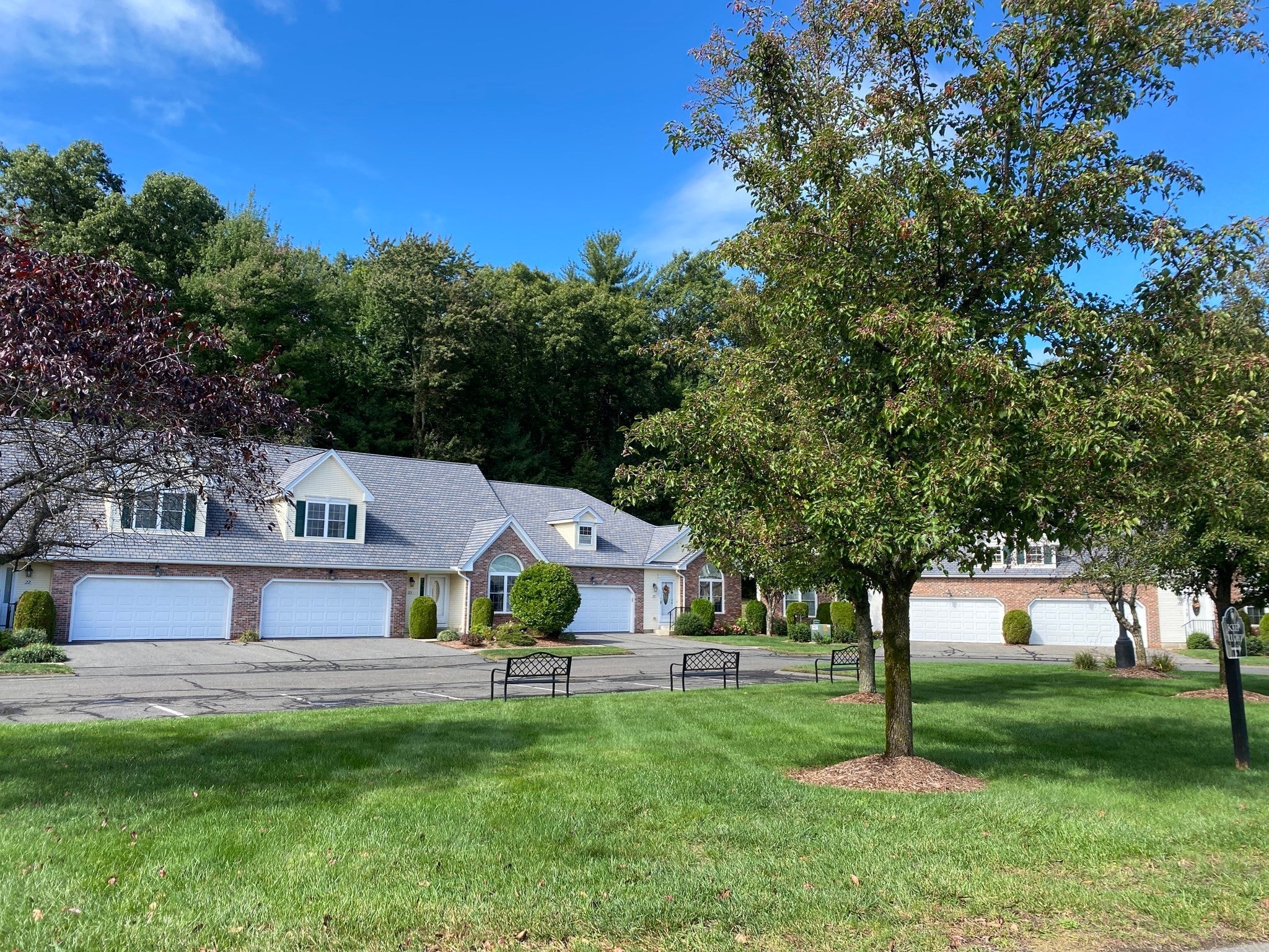 Photo of 23 Wynnfield Cir, Southwick, MA
