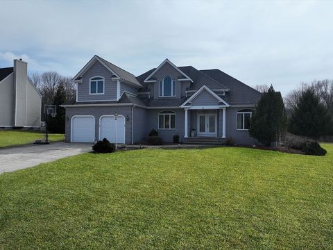 81 Base Lodge Ln, Swansea, MA 02777 - MLS#: 73342309