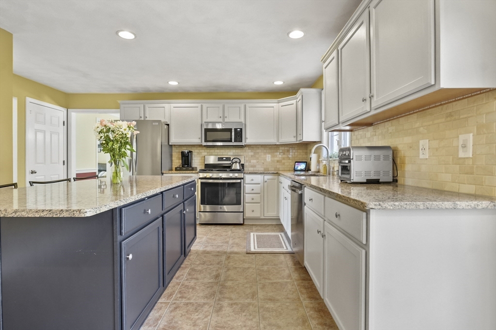 15 Whitewood Circle