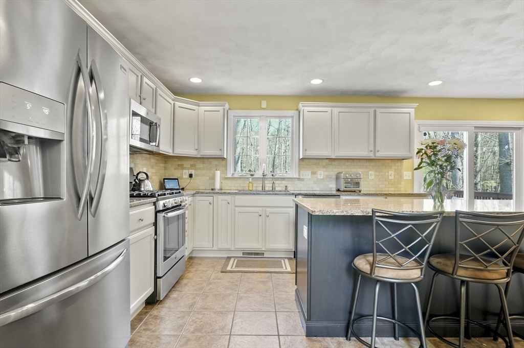 15 Whitewood Circle