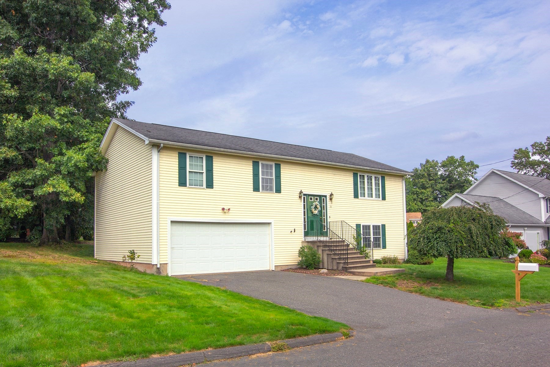 11 Dale St, East Longmeadow, MA, 11 Dale St, East Longmeadow, MA Photo #2