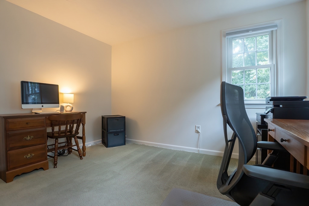 Plainville, Massachusetts 02762, United States, 4 Bedrooms Bedrooms, ,3 BathroomsBathrooms,Residential,Pending,203284