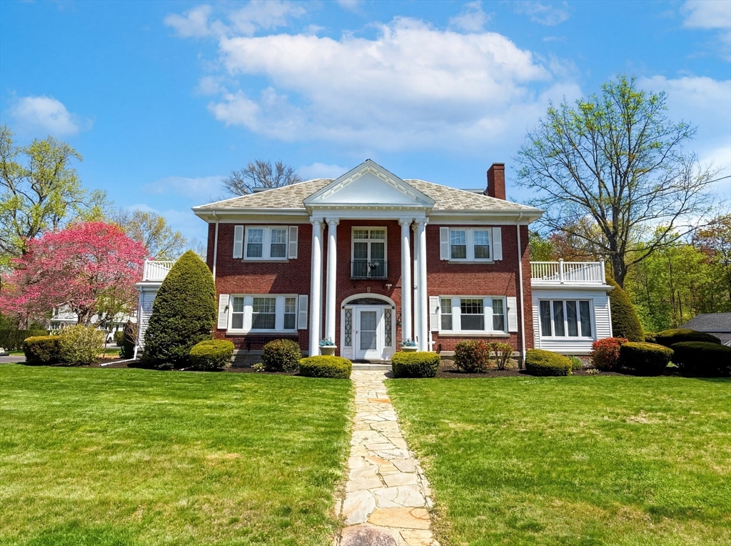 Photo: 115 Hawthorn Rd, Braintree, MA