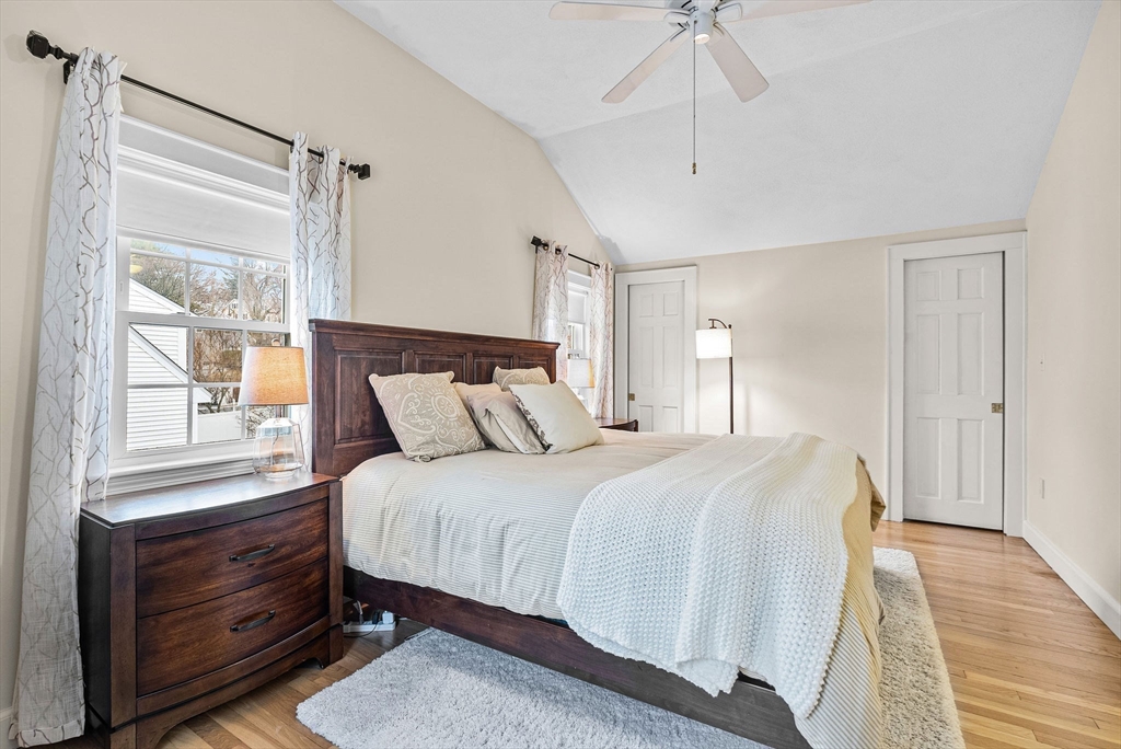 Needham, Massachusetts 02494, United States, 4 Bedrooms Bedrooms, ,3 BathroomsBathrooms,Residential,Pending,105629