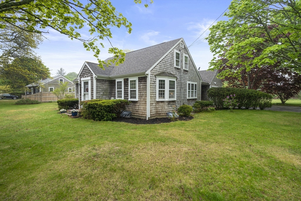 Photo of 42 Old Barnstable Rd, Falmouth, MA