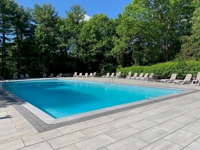 22 Jacqueline Rd #D, Waltham, MA Photo #24