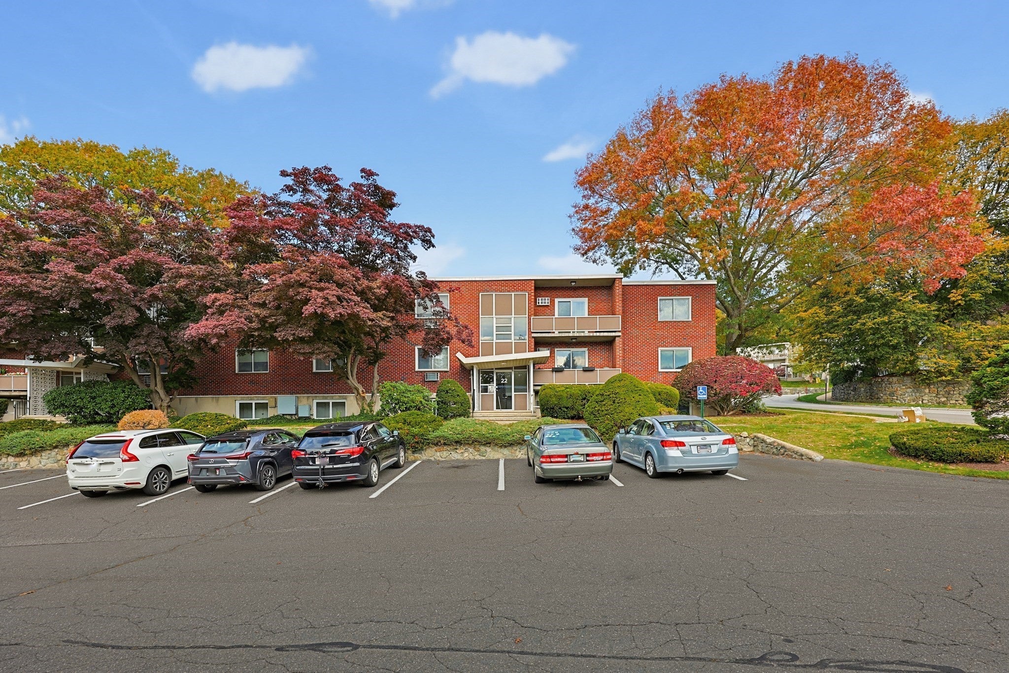 22 Jacqueline Rd #D, Waltham, MA Photo #22
