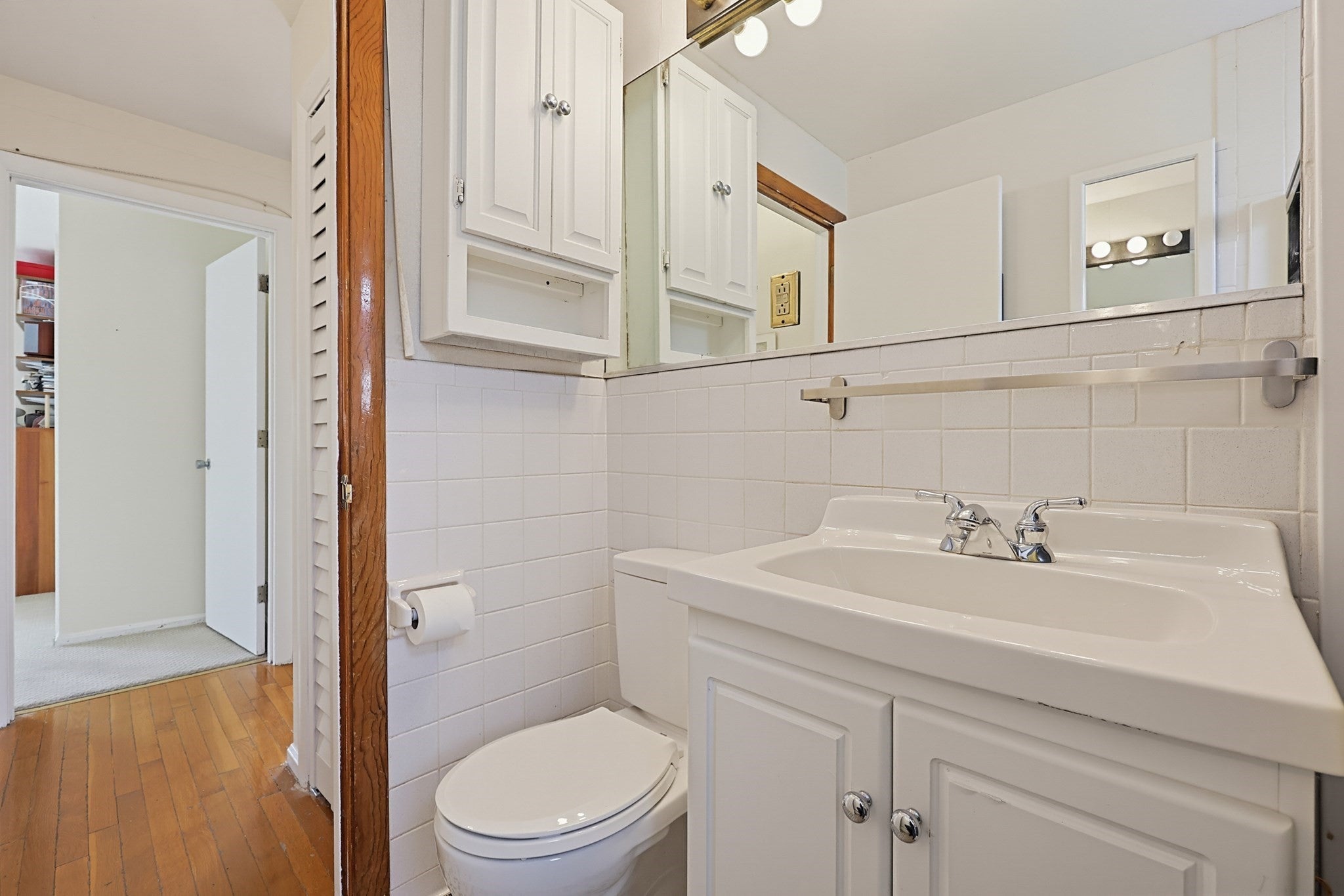 22 Jacqueline Rd #D, Waltham, MA Photo #12