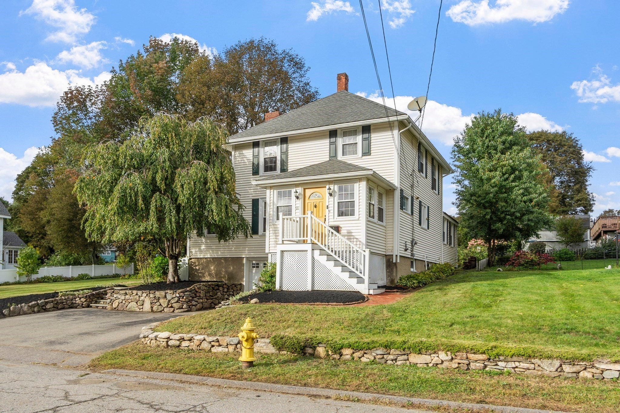 Photo of 11 Mayfield Road, Gardner, MA