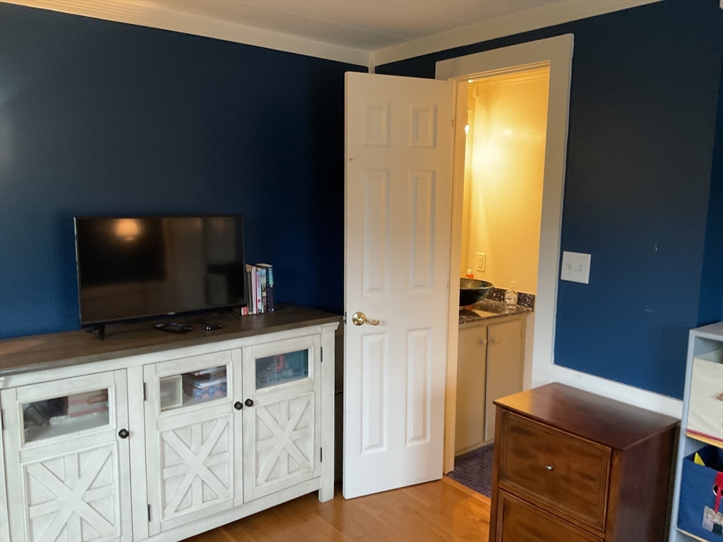 14 Narragansett Drive
