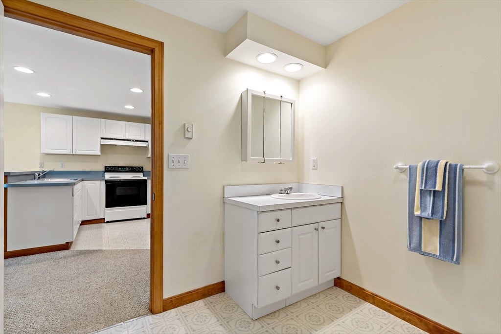 26 Qaushnet Way, Falmouth, MA, 26 Qaushnet Way, Falmouth, MA Photo #24