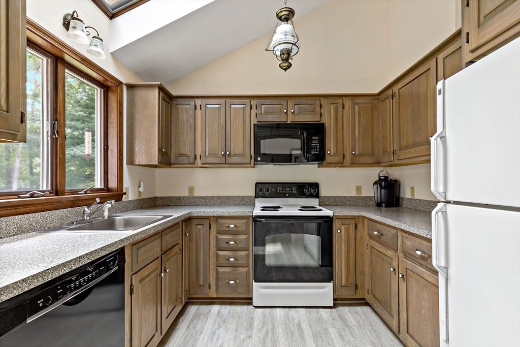 26 Qaushnet Way, Falmouth, MA, 26 Qaushnet Way, Falmouth, MA Photo #4