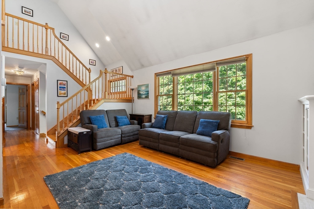52 Timberline Rd