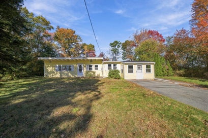 63 Cottage Rd Newbury MA 01951