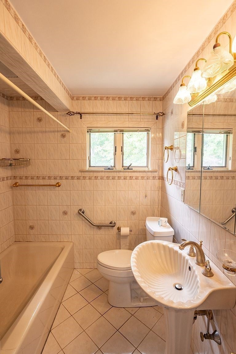 16 Westwood Rd, Lexington, MA, 16 Westwood Rd, Lexington, MA Photo #13