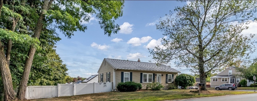 98 Varnum Rd